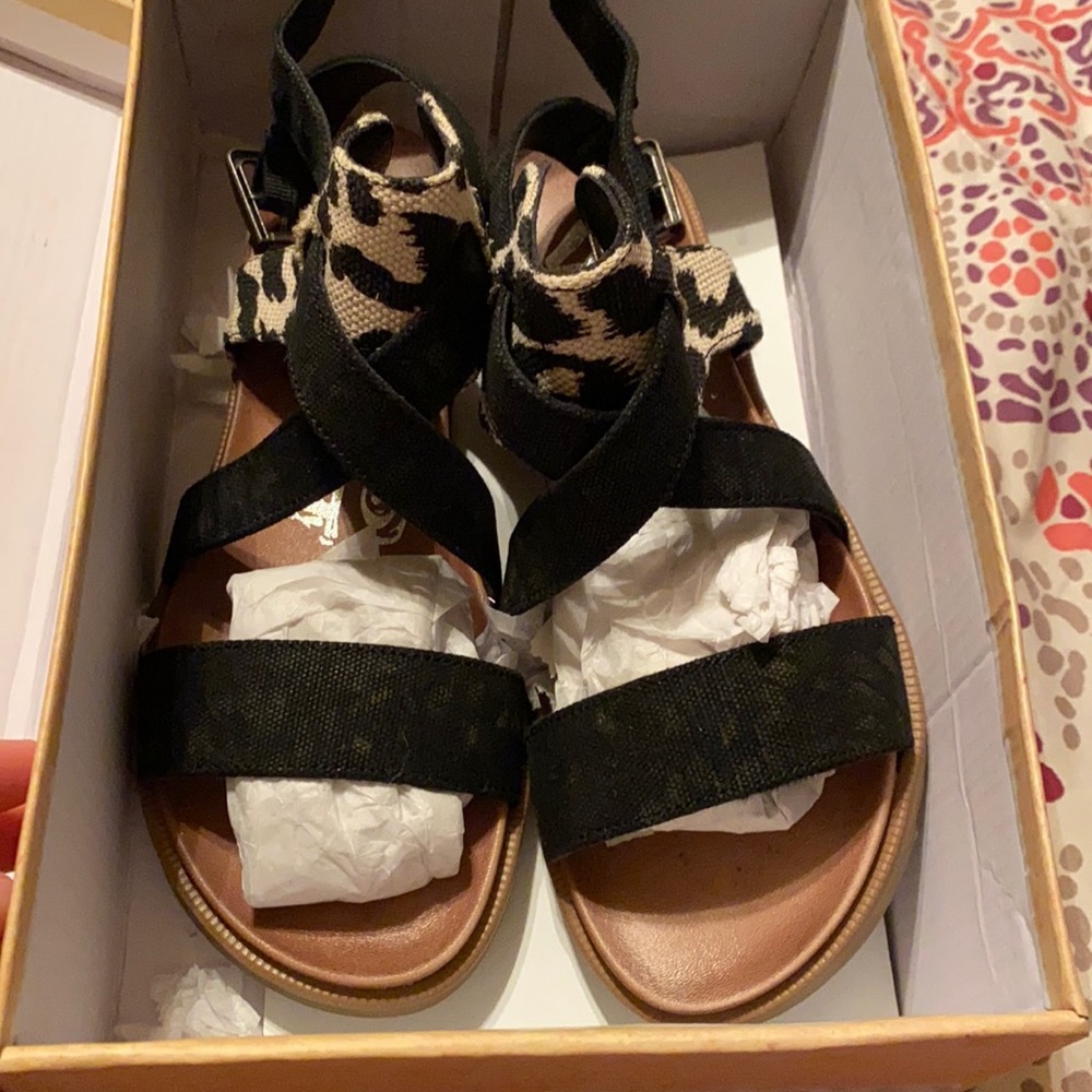 Very G Jayla Sandals